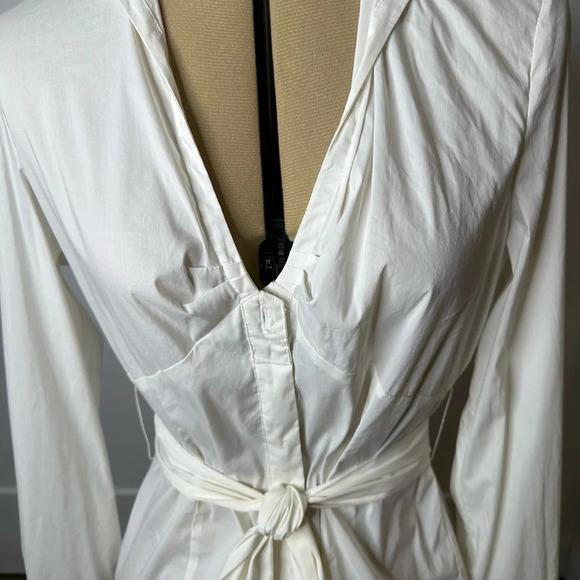 172.  white blouse - Picture 3 of 16